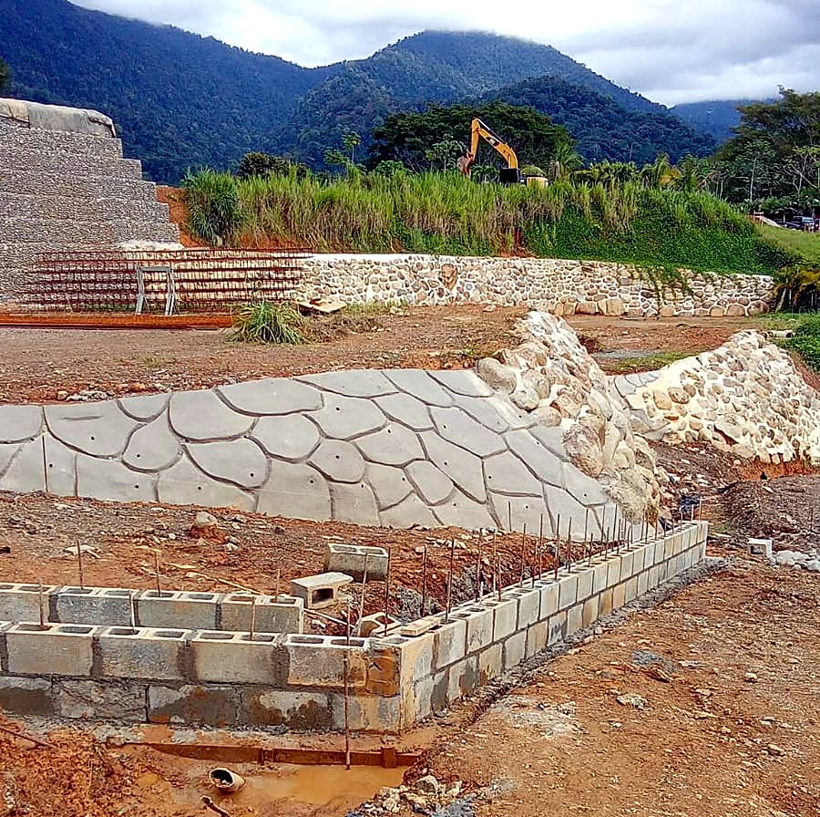Stone-pattern wall & block work
