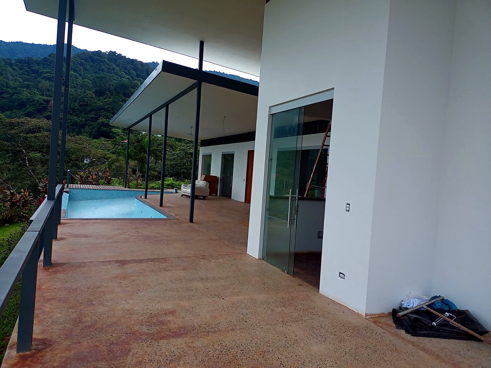 Finished jungle-view home & terrace